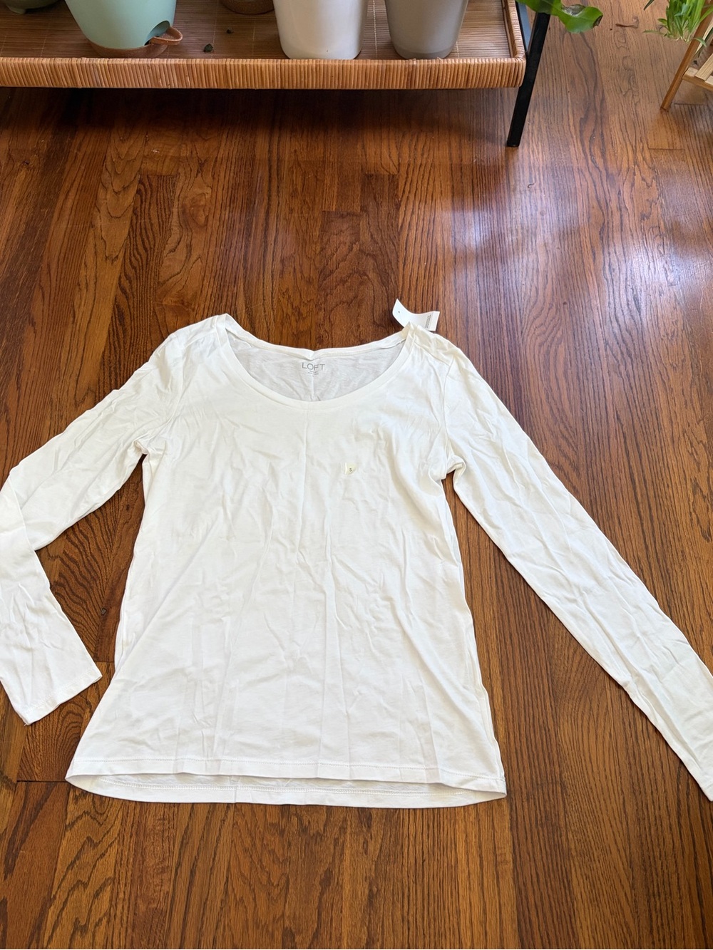 LOFT White Long-Sleeve Scoop Neck Tee *12